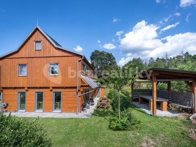 Prodej rodinného domu, 330m²