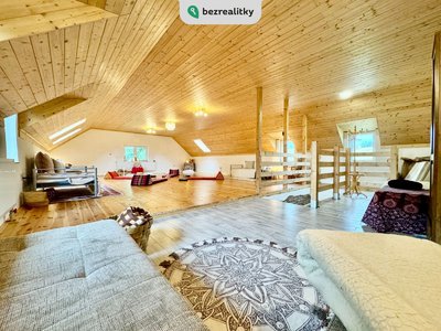 Prodej rodinného domu 420 m² Bouzov