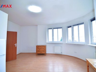 Pronájem bytu 1+kk, garsoniery 35 m² Praha