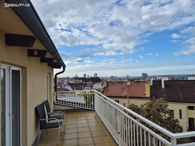 Pronájem bytu 5+kk 140 m² Praha