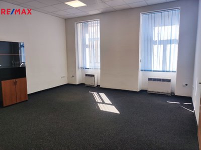 Pronájem kanceláře 56 m² Pardubice
