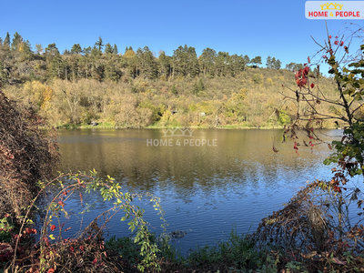 Prodej stavební parcely 1334 m² Zadní Třebaň