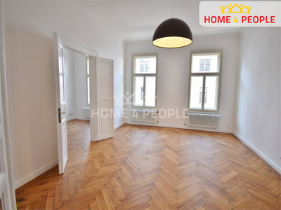 Pronájem bytu 4+1 154 m² Praha