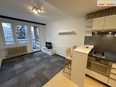 Pronájem bytu 2+kk 49 m² Praha