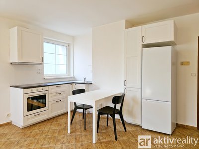 Pronájem bytu 1+kk, garsoniery, 33m²