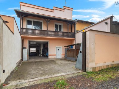 Prodej rodinného domu, 376m²