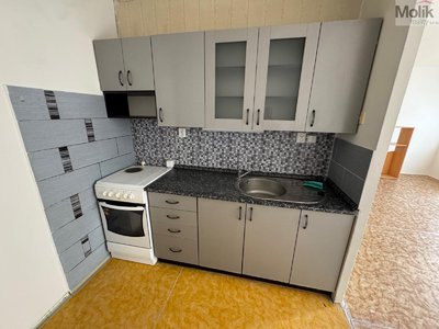 Pronájem bytu 1+kk, garsoniery 34 m² Most