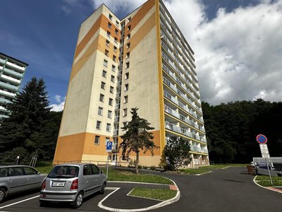 Pronájem bytu 2+1 52 m² Osek