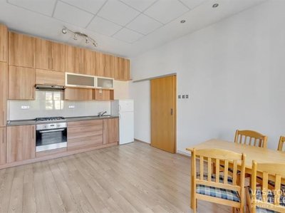 Pronájem bytu 2+kk 46 m² Hradec Králové