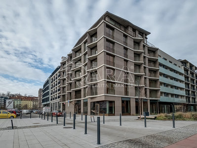 Pronájem bytu 3+kk 86 m² Praha