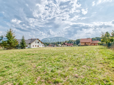 Prodej stavební parcely 2452 m² Pstruží