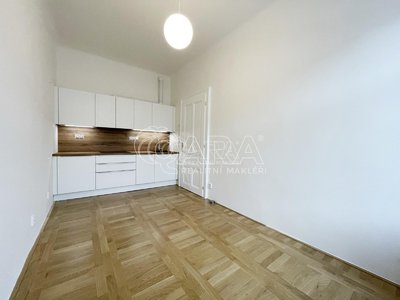 Pronájem bytu 2+kk 38 m² Praha