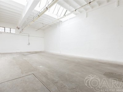 Pronájem skladu 187 m² Písek