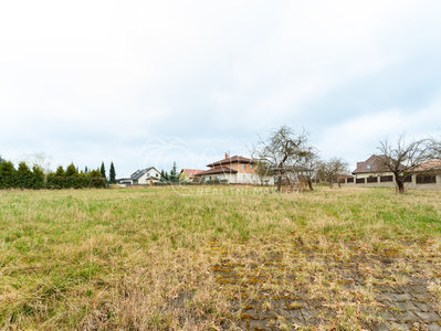 Pronájem stavební parcely, 1222m²