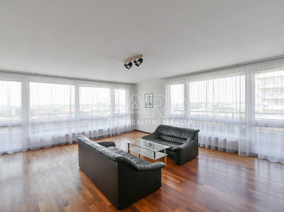 Pronájem bytu 4+1 123 m² Praha