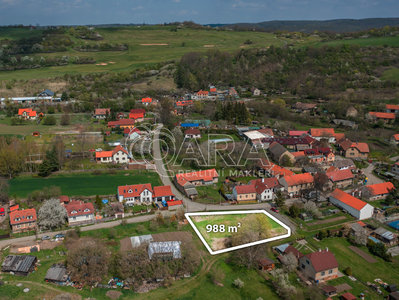 Prodej stavební parcely 988 m² Liteň