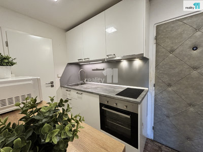 Pronájem bytu 2+kk 34 m² Praha