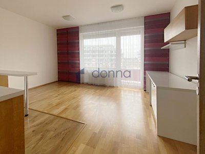 Pronájem bytu 1+kk, garsoniery 33 m² Praha