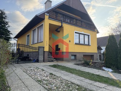 Prodej rodinného domu, 228m²
