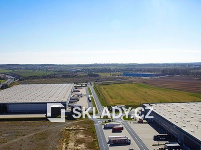 Pronájem skladu 5100 m² Chrášťany