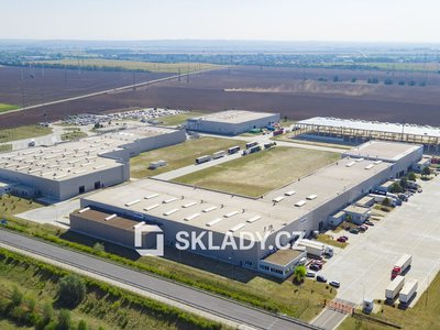 Pronájem skladu, 1700m²