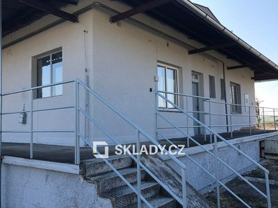 Pronájem skladu 526 m² Bor