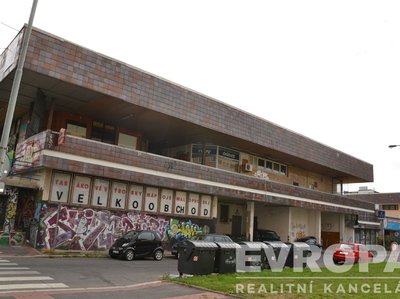Pronájem skladu, 640m²