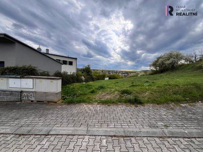 Prodej stavební parcely 1689 m² Králův Dvůr