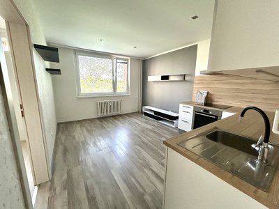 Pronájem bytu 2+kk 47 m² Hradec Králové