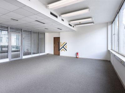 Pronájem kanceláře 300 m² Praha