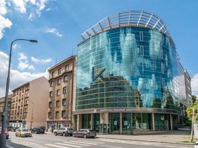 Pronájem kanceláře 550 m² Praha