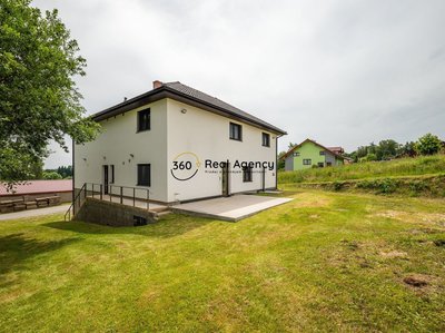 Prodej rodinného domu, 380m²