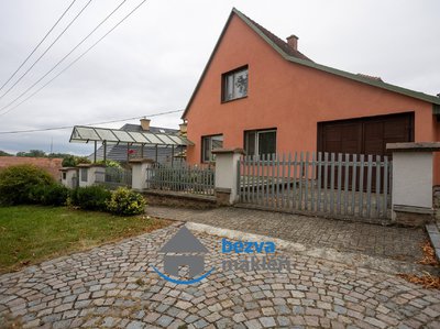 Prodej rodinného domu 359 m² Jenišovice