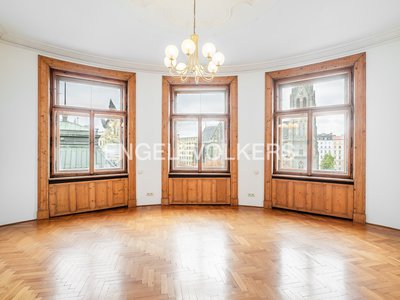 Pronájem bytu 5+1 a více 254 m² Praha