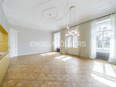 Pronájem bytu 5+1 a více 250 m² Praha
