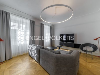 Pronájem bytu 3+1 98 m² Praha