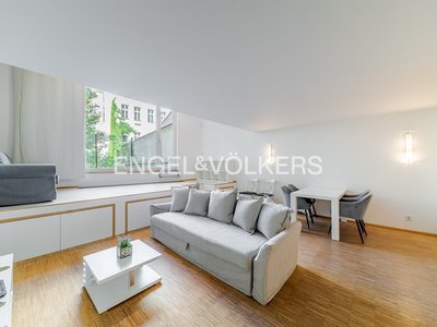 Pronájem bytu 2+kk 100 m² Praha