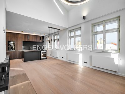 Pronájem bytu 4+kk 148 m² Praha