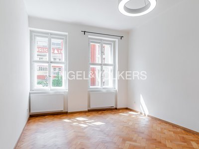 Pronájem bytu 2+1 75 m² Praha