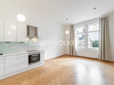 Pronájem bytu 3+kk 85 m² Praha