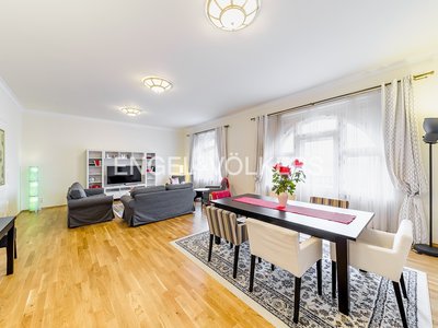 Pronájem bytu 4+1 158 m² Praha