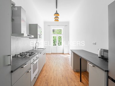 Pronájem bytu 4+1 144 m² Praha