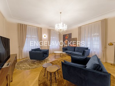 Pronájem bytu 3+1 124 m² Praha