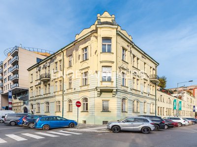 Pronájem kanceláře 297 m² Praha