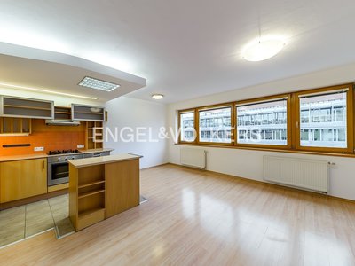 Pronájem bytu 4+kk, 122m²