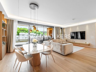 Pronájem bytu 3+kk 120 m² Praha