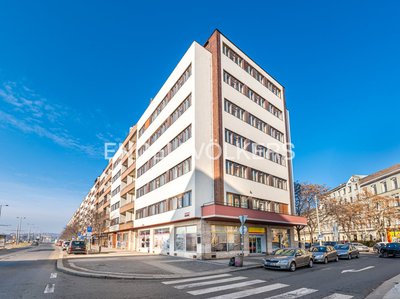 Pronájem restaurace, 340m²