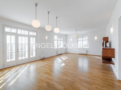 Pronájem bytu 5+1 a více 180 m² Praha