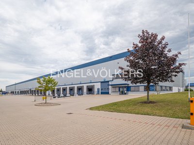 Pronájem skladu 3700 m² Dobrovíz