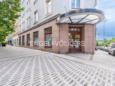 Pronájem kanceláře 224 m² Praha